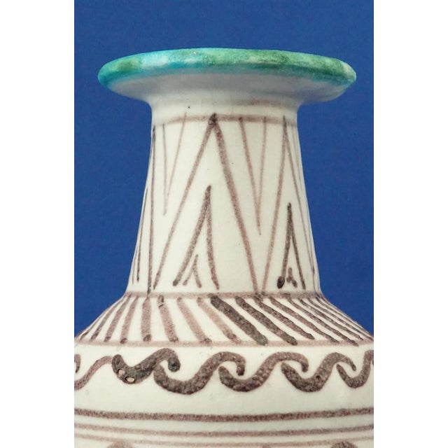 Early 1900s Century ceramic vase by Guido Gambone from CAS Vietri manufacturing, Vietri, Italy For Sale - Image 6 of 16