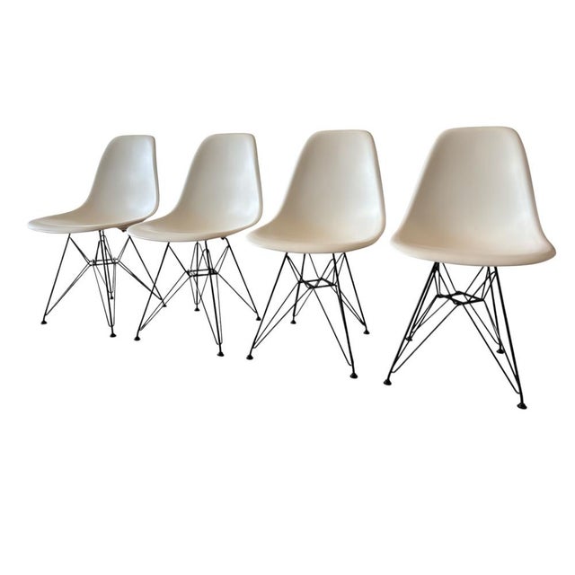 Black White DSR Chairs by Charles & Ray Eames for Vitra, 2012, Set of 4 For Sale - Image 8 of 8