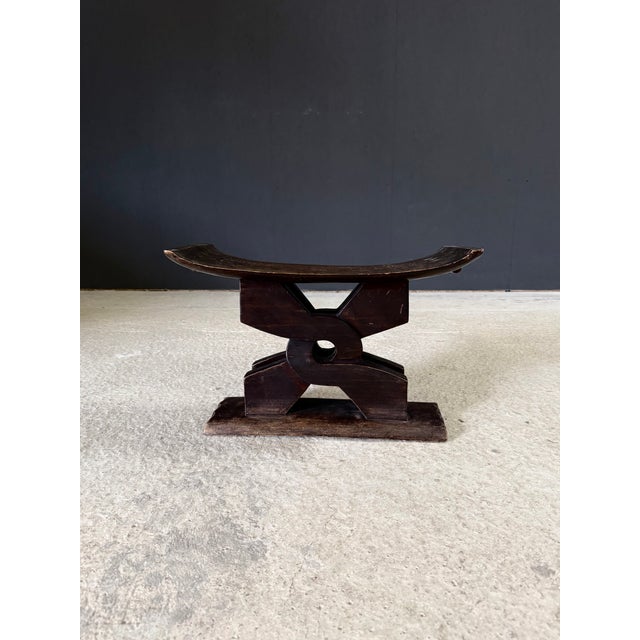 Handcarved Ashanti Tribal Stool, Africa, 1950s For Sale - Image 4 of 17