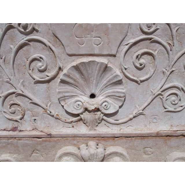 Monumental Italian Wall Fountain in Carved Verona Rossa Marble, Early 1900s For Sale In Dallas - Image 6 of 12