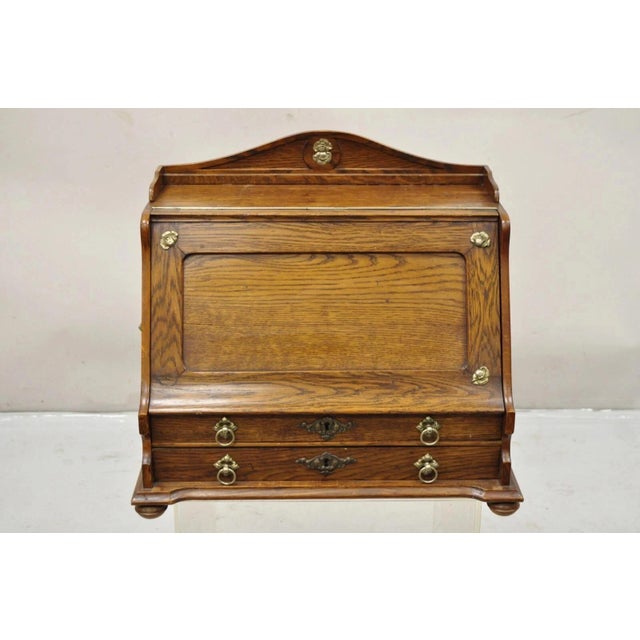 Antique English Victorian Oak Wood Desktop Portable Lap Desk Letter Holder. Item features a lift front with fitted...