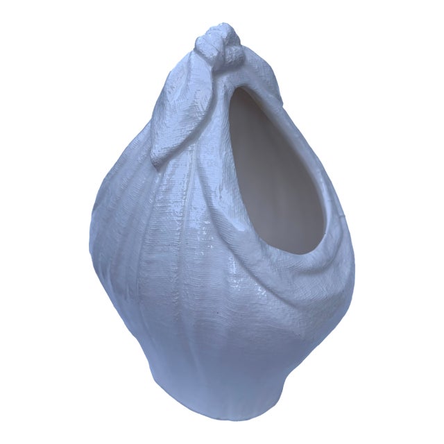 Sigma the Taste Setter Ceramic Trompe-L’oeil Knotted Linen Satchel Vase For Sale