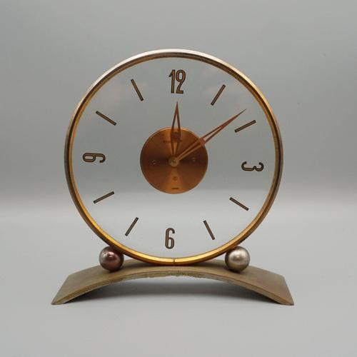 Glass Art Deco Mantel Clock by Jaeger Lecoultre, 1940s For Sale - Image 7 of 7
