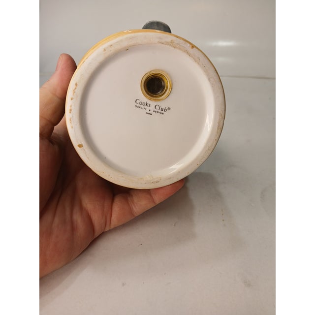 Red Vintage Cooks Club Ceramic Salt & Pepper Shakers Fresh Pikt Peppers Basket Green Red For Sale - Image 8 of 8