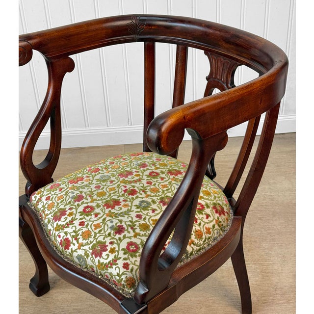 Brown Antique Traditional Edwardian Mahogany Parlor Club Chair For Sale - Image 8 of 13