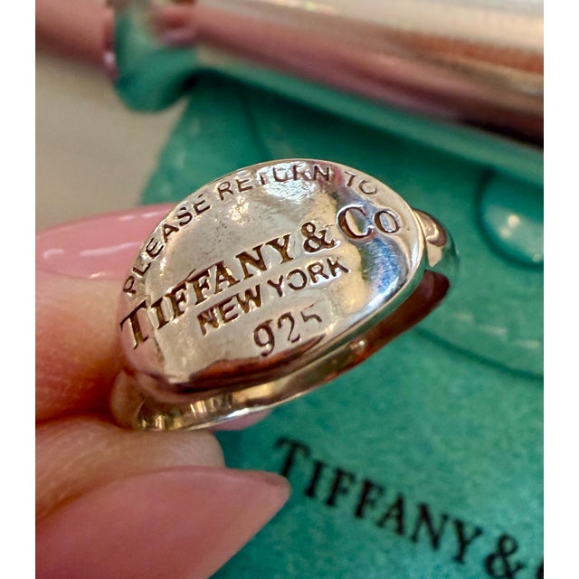 Late 20th Century Retro Sterling Silver "Return to Tiffany" Oval Tag Ring, Size 6 For Sale - Image 9 of 14
