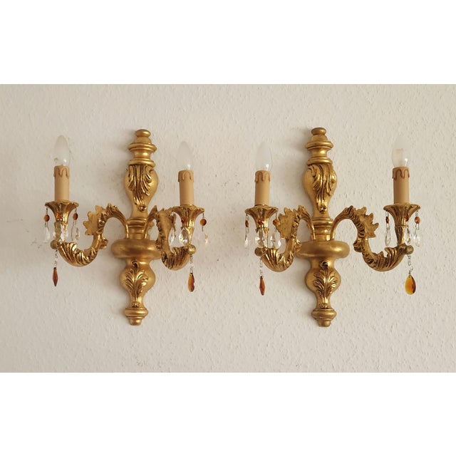 Antique Florentine Wall Lamp in Wood and Hand-Carved Gilded in Gold Leaf with Crystal Pendants, Italy, 1950s For Sale - Image 12 of 18