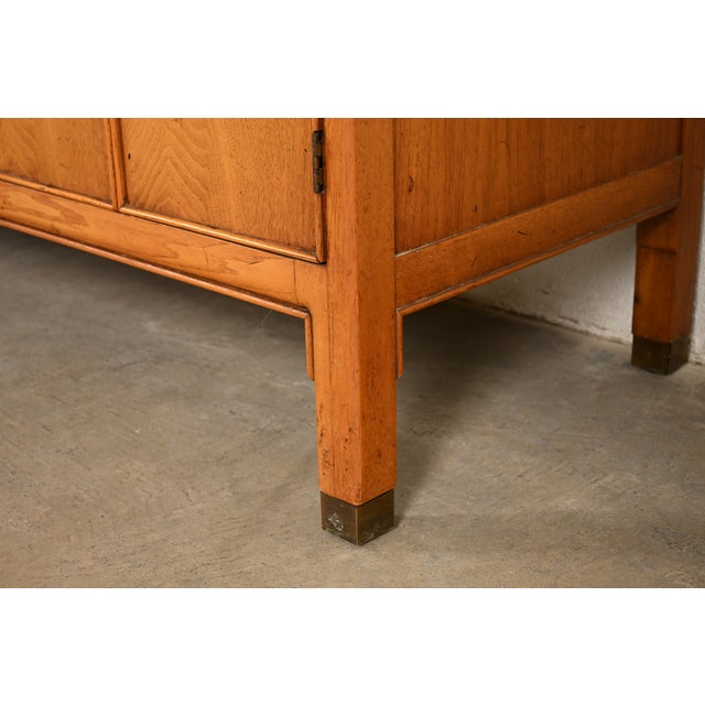 Century Furniture Mid-Century Modern Hollywood Regency Walnut Sideboard Credenza, Circa 1960s For Sale - Image 14 of 18