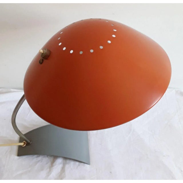 Mid-Century Modern Vintage Gray Metal Base and Orange Shade Table Lamp, 1950s For Sale - Image 3 of 7