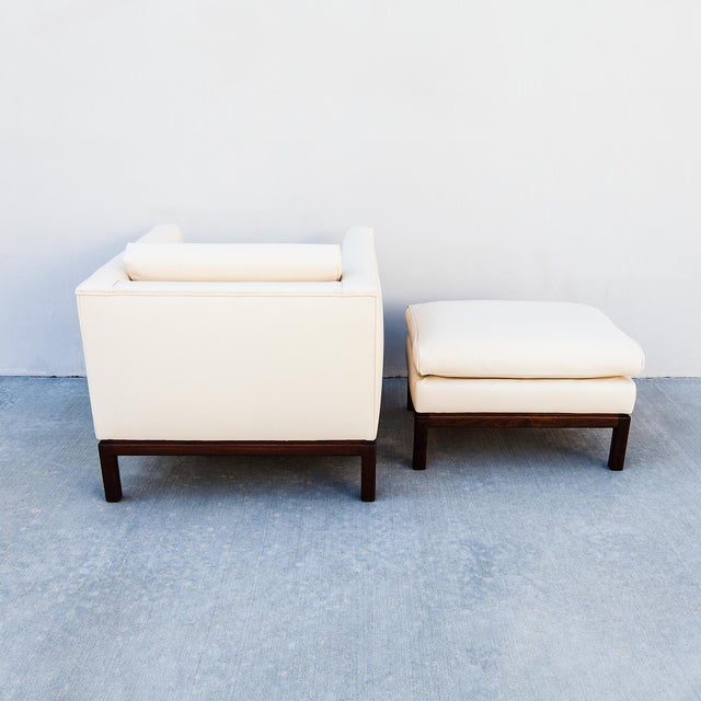 Restored Mid Century Modern Knoll Style Leather Club Chair & Ottoman For Sale - Image 9 of 12