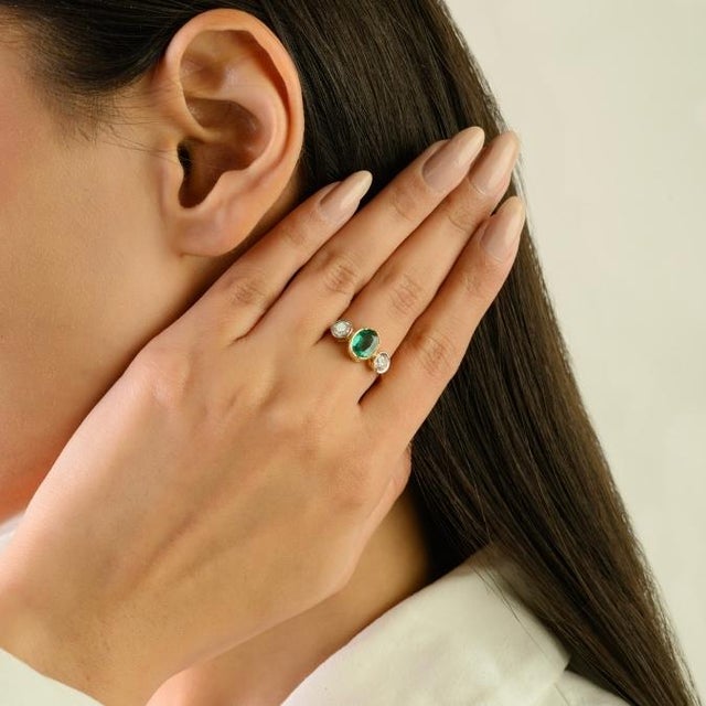 1 CTW Zambian Emerald and Diamond Bezel Set Ring Size 6.5 in 18k Gold For Sale - Image 4 of 14