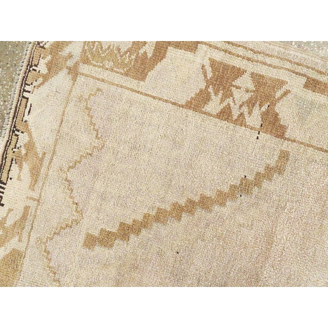 Galerie Shabab Collection Mid-20th Century Turkish Oushak Accent Rug For Sale - Image 4 of 6