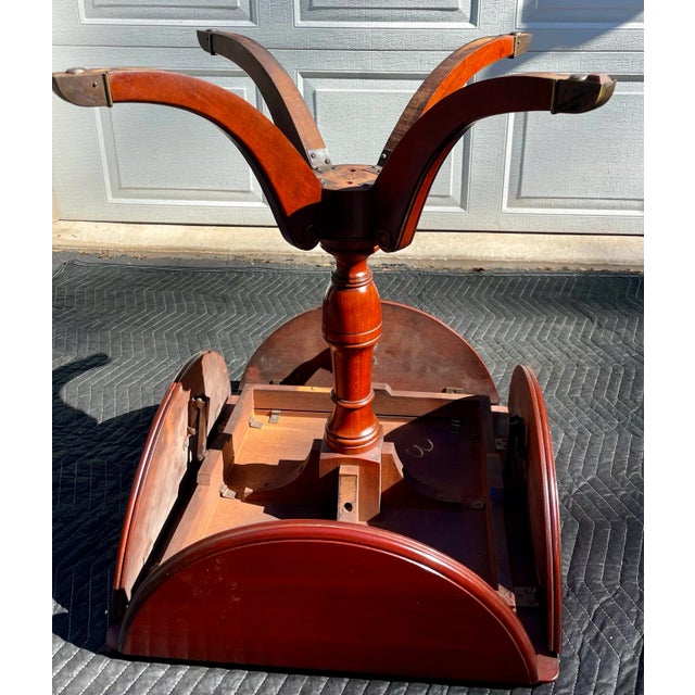 Brown Vintage Mahogany Cloverleaf Pembroke Table For Sale - Image 8 of 12