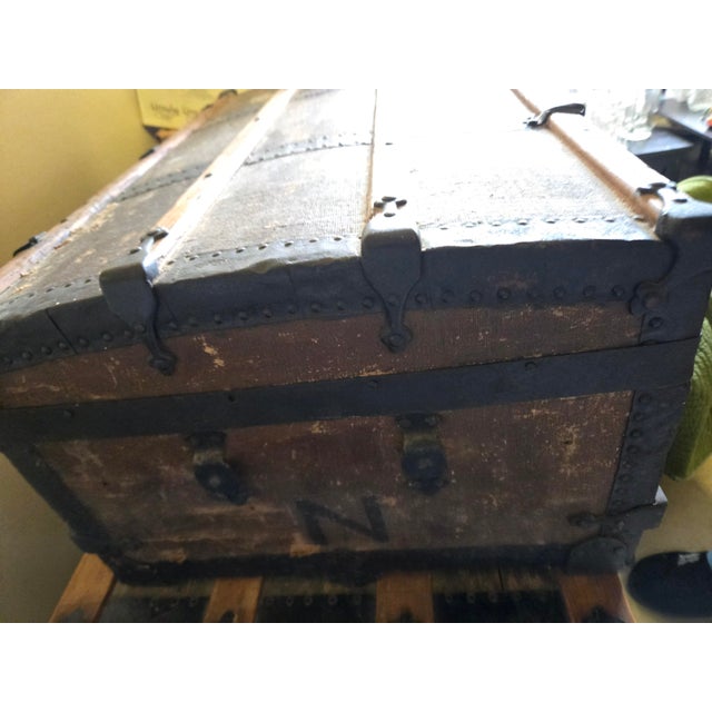 1900 - 1909 Antique Small Steamer Trunk For Sale - Image 5 of 8