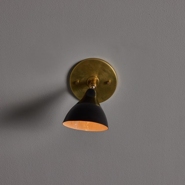 Metal 1960s Gino Sarfatti Model #26b Black and Brass Wall Lamp for Arteluce For Sale - Image 7 of 18