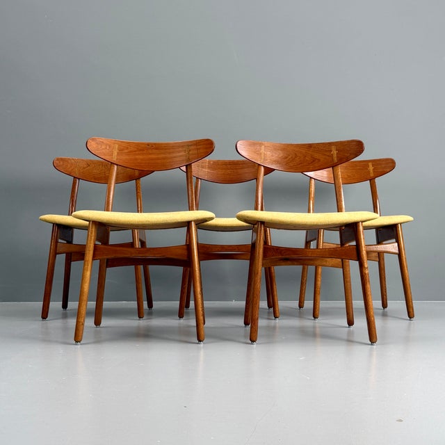 1960s CH30 Chairs by Hans J. Wegner for Carl Hansen & Son, 1960s, Set of 5 For Sale - Image 5 of 9