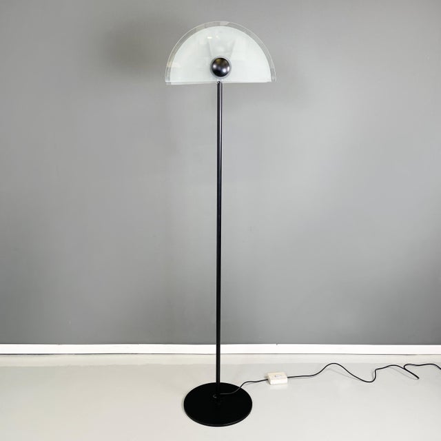 Italian Modern Floor Lamp in Matt Glass Lampshape and Black Metal, 1980s For Sale - Image 4 of 18