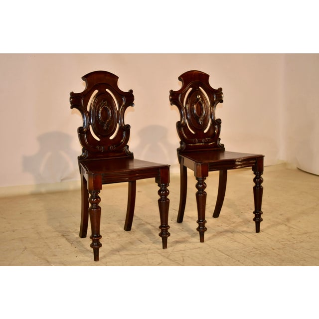 Victorian Pair of 19th Century English Mahogany Hall Chairs For Sale - Image 3 of 10