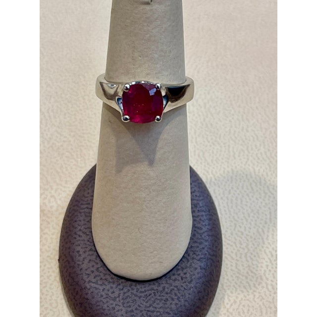 3.5 Carat Cushion Treated Ruby 14 Karat White Gold Ring For Sale - Image 10 of 18