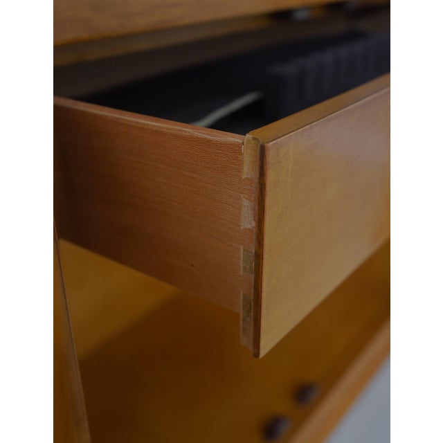 1980s Hickory White Genesis Collection Biedermier China Cabinet For Sale - Image 5 of 18