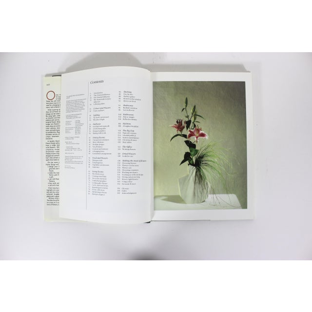 White 1986 the New Art of Flower Design Deryck Healey Hard Cover Coffee Table Book Colorful Flower Arranging For Sale - Image 8 of 9