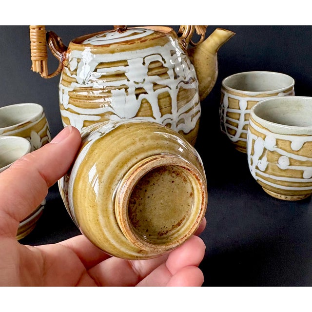 1960s Vintage Japanese Stoneware Tea Set – Mid-Century Wicker Handle Teapot & Cups For Sale - Image 5 of 10