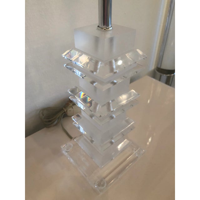 Vintage Lucite Stacked Pagoda Table Lamps - A Pair For Sale - Image 5 of 10