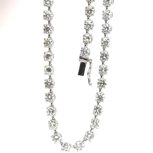 18ct White Gold Diamond Necklace 10.28ct 19.7g For Sale - Image 4 of 6