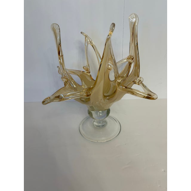 This vintage art glass center piece bowl looks similar to Murano style, however to an experienced eye you can see the...