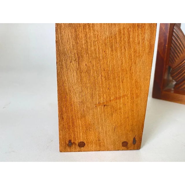 Art Deco Brown Birds Bookends in Wood, France, 1940s, Set of 2 For Sale - Image 4 of 11