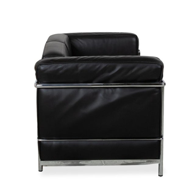LC 2 Two-Seater Sofa in Black Leather by Le Corbusier for Cassina For Sale - Image 9 of 12