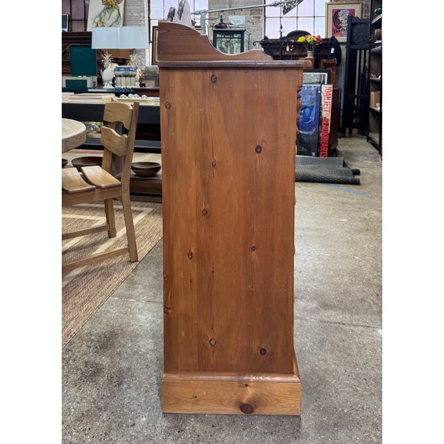 1960s Vintage English Pine Dresser For Sale - Image 5 of 9