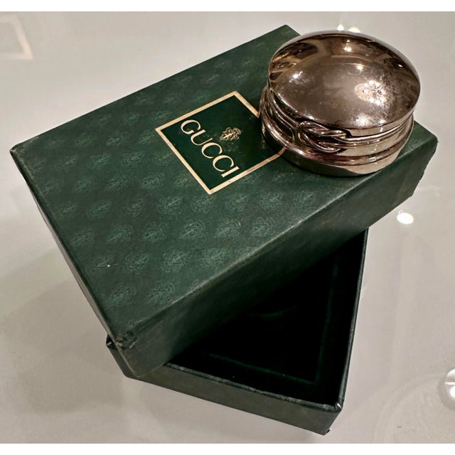 Elevate your wine service with this retro Gucci silver plate stopper in original felt-lined green and gold box with Gucci...