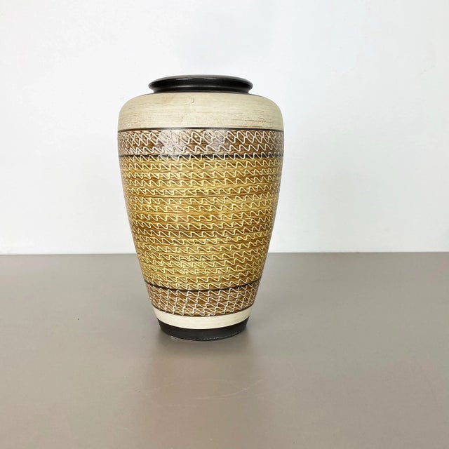 Article: Pottery ceramic vase Producer: Dümler und Breiden, Germany Decade: 1950s Original vintage 1950s pottery stoneware...