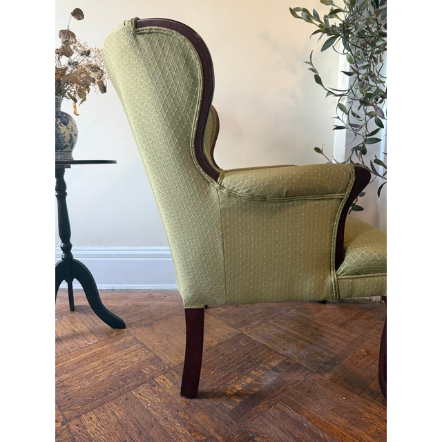 Pair of 2 Mid-20th Century Vintage Hollywood Regency / Art Deco Revival Wingback Accent Chairs in Pristine Condition For Sale - Image 15 of 15