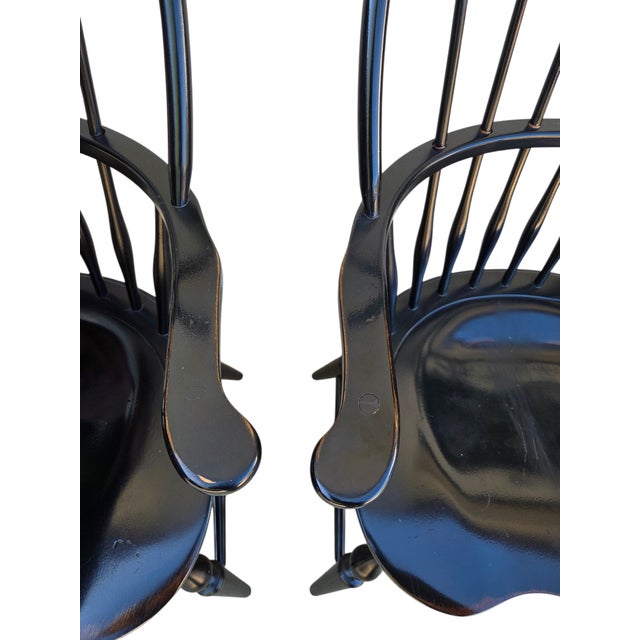 1990s 2 Nichols & Stone Windsor Armchairs Bow Comb Back Saddle Seat Distressed Country For Sale - Image 13 of 16