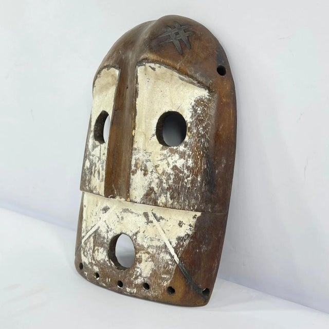 African Early 20th Century Kumu Painted Wooden Mask For Sale - Image 3 of 6