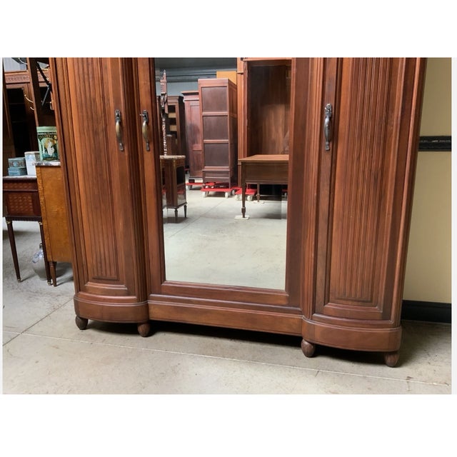 Wood Vintage Art Deco Wardrobe in Walnut, 1930 For Sale - Image 7 of 10