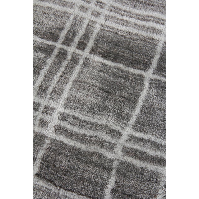 Modern Cambridge Hand loom Bamboo/Silk Silver/White Rug-12'x15' For Sale - Image 3 of 8