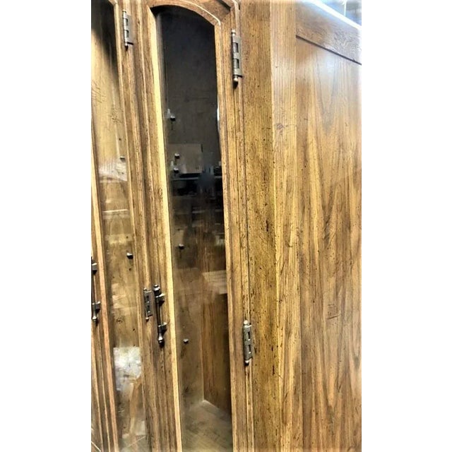 Late 20th Century Southwestern Style Oak Breakfront China Cabinet For Sale In Saint Louis - Image 6 of 12