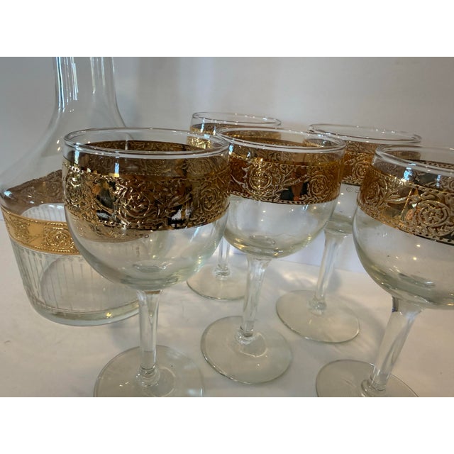 Gold Vintage Culver Tyrol Gold Filigree Glass Decanter & 5 Stemmed Wine Glasses Set For Sale - Image 8 of 12