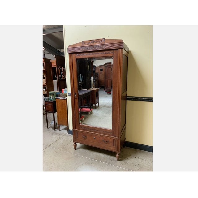 Age: circa 1930 Wood type: solid oak Condition: very good, meticulously maintained, fully restored original condition...