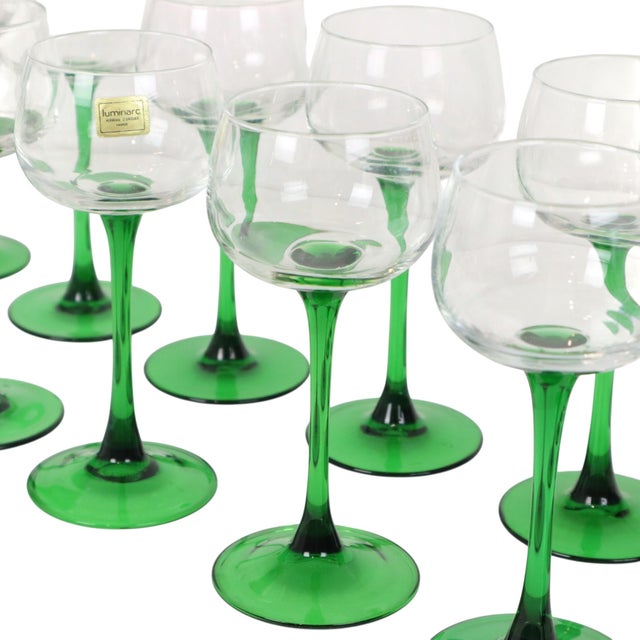 1970s Vintage Alsace Wine Glasses with Green Stems from Luminarc, 1970s, Set of 14 For Sale - Image 5 of 14