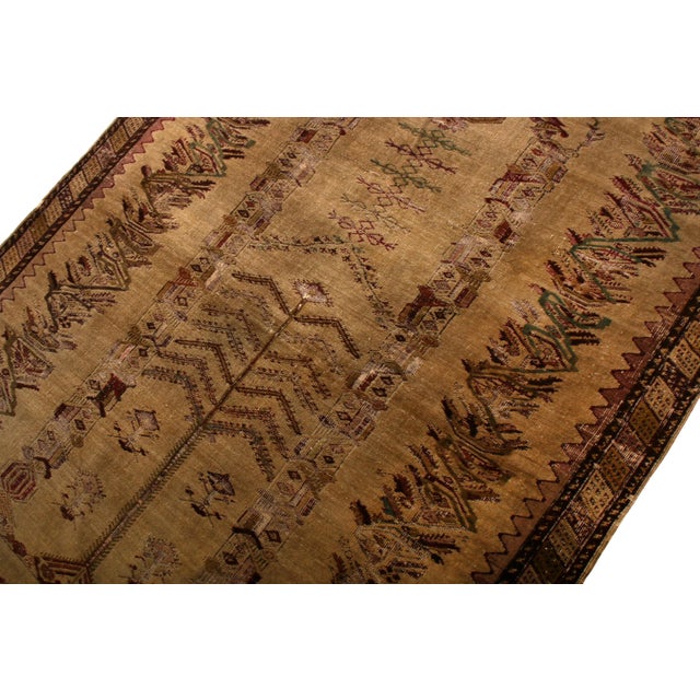 Rustic Hand-Knotted Antique Ghiordes Rug Beige Brown Geometric Pattern For Sale - Image 3 of 6