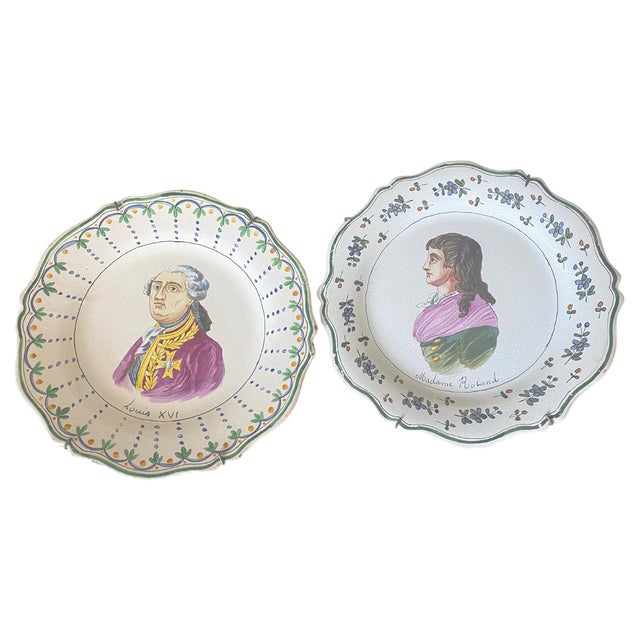 Plates in French Pink and Green Faïence, 20th Century, Set of 2 For Sale