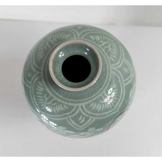 Ceramic Mid-Century Asian Modern Korean Celadon Green Meiping Vase With Cranes For Sale - Image 7 of 9