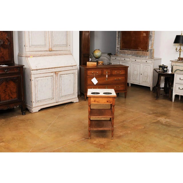 French 1890s Cherry Rafraichissoire Wine Table with White Vined Marble Top For Sale - Image 10 of 12
