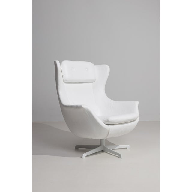 Mid-Century Modern 20th Century Czech Kelo Swivel Armchair White Cream For Sale - Image 3 of 15