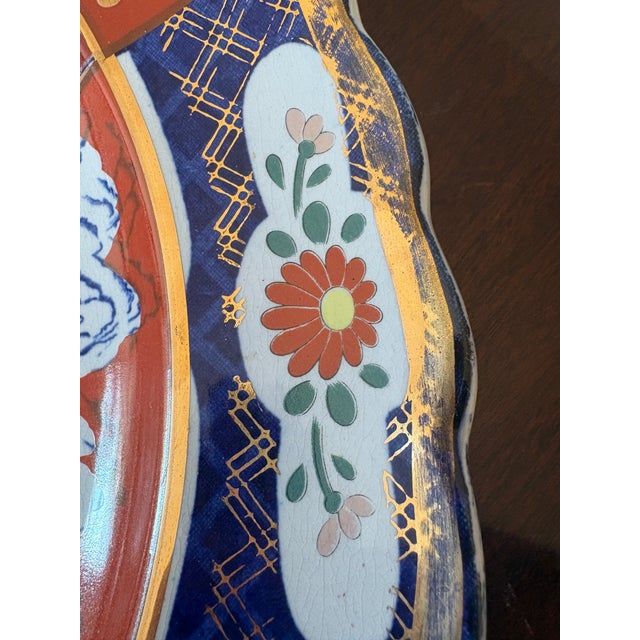 Antique Japanese Imari Scalloped Porcelain Charger For Sale In Atlanta - Image 6 of 7