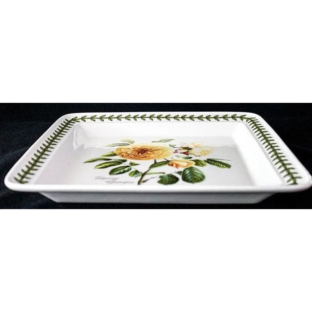 English 1980s Portmeirion Botanic Garden Square Dinner Plate - Teasing Georgia For Sale - Image 3 of 6